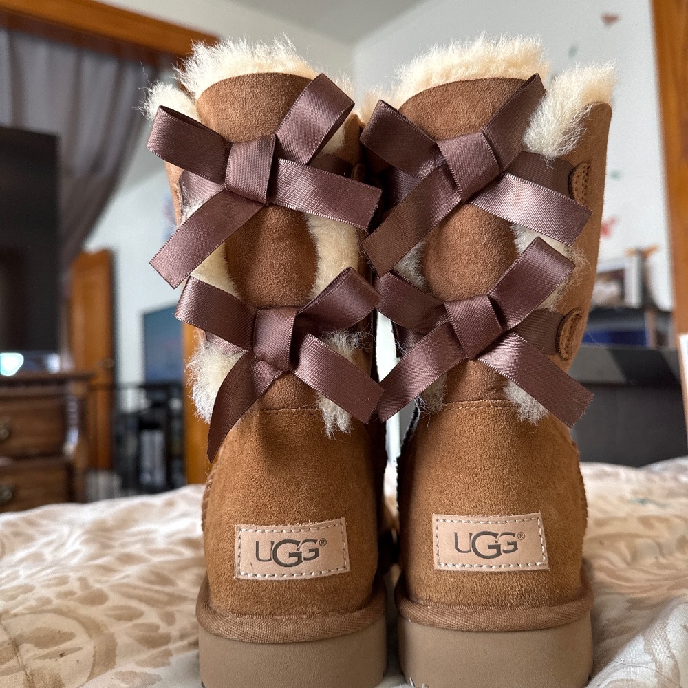 2017 made Bailey Bow Ugg Boots